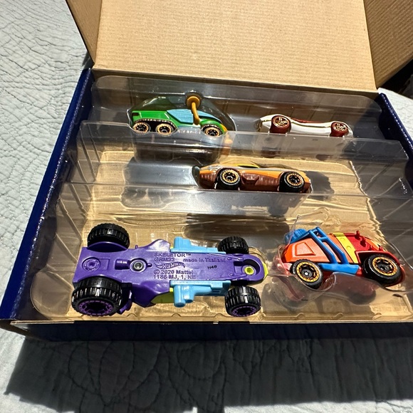 Hot wheels sweet set like new !!!!! Serious offers thanks Mike - Picture 4 of 7